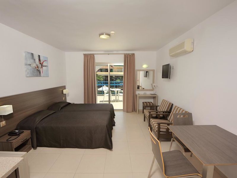 Petrosana Hotel Apartments 206888