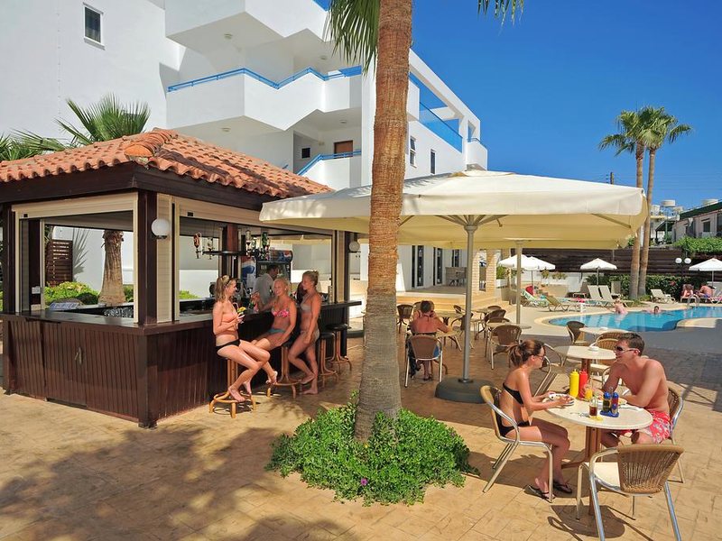 Petrosana Hotel Apartments 206889