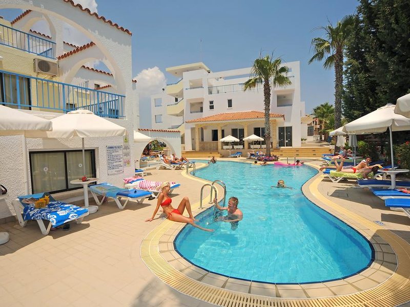 Petrosana Hotel Apartments 206892