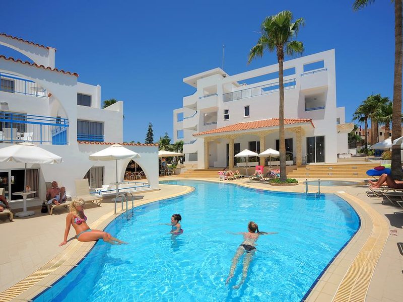 Petrosana Hotel Apartments 206895