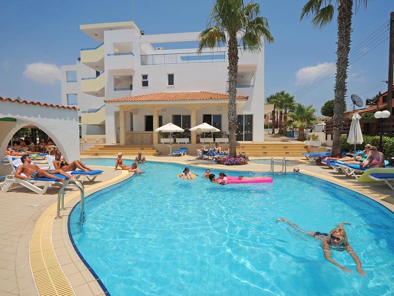 Petrosana Hotel Apartments 206901