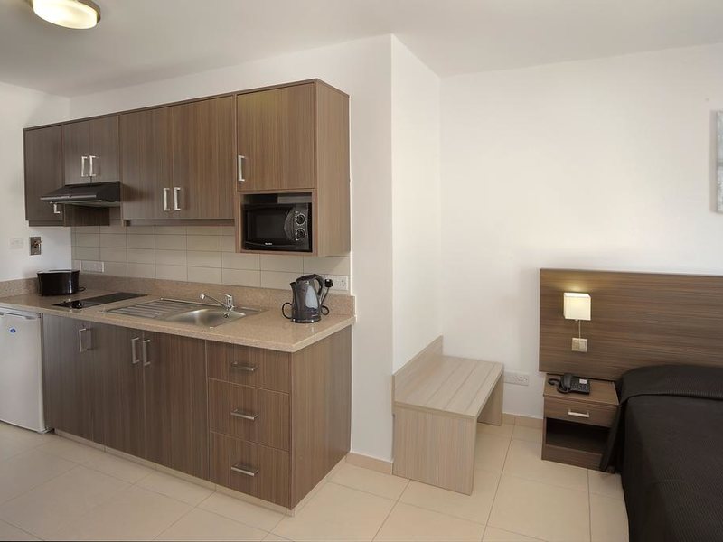 Petrosana Hotel Apartments 206902