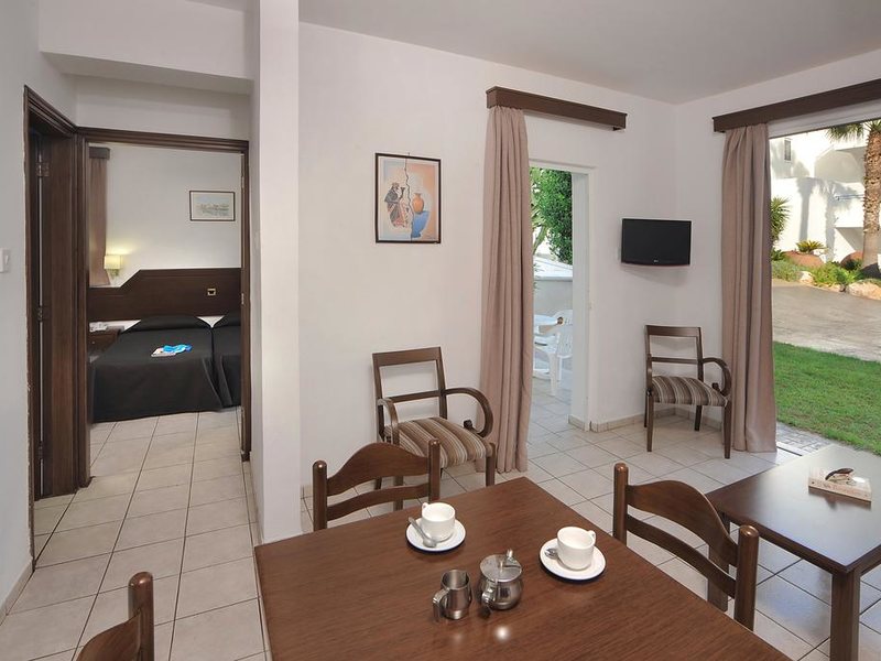 Petrosana Hotel Apartments 206903