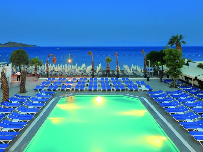 Petunya Beach Resort 42015