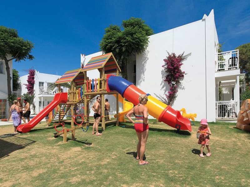 Petunya Beach Resort 42024