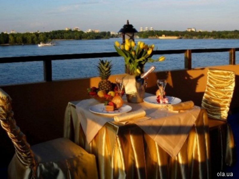 Pharaon Floatel 11528