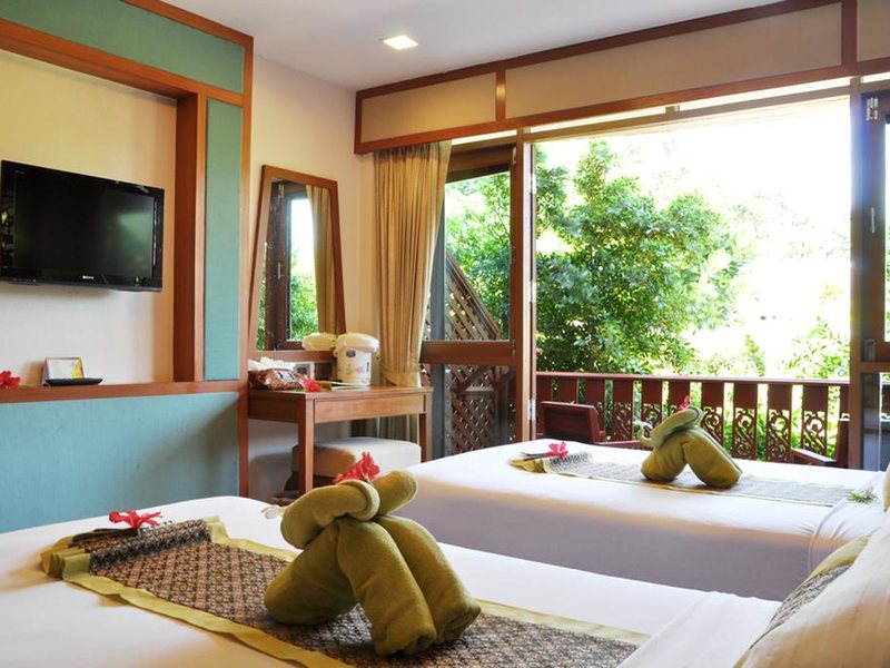 Phi Phi Erawan Palms Resort 220980