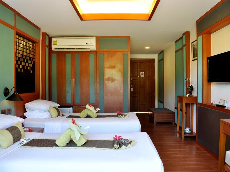 Phi Phi Erawan Palms Resort 220981