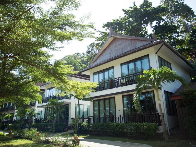 Phi Phi Erawan Palms Resort 220987