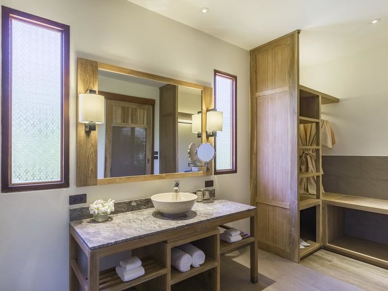 Phi Phi Island Village Beach Resort (ex 221051