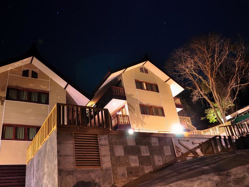 Phi Phi Natural Resort 221108