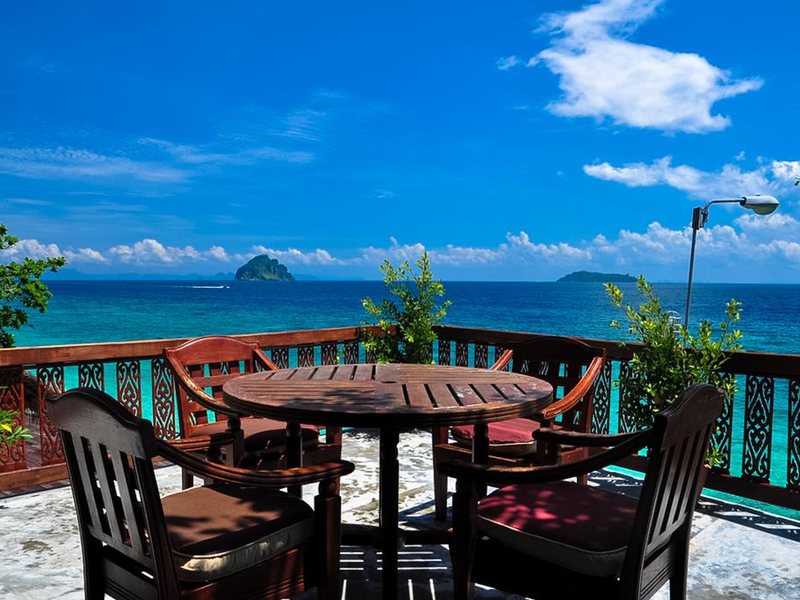 Phi Phi Natural Resort 221112