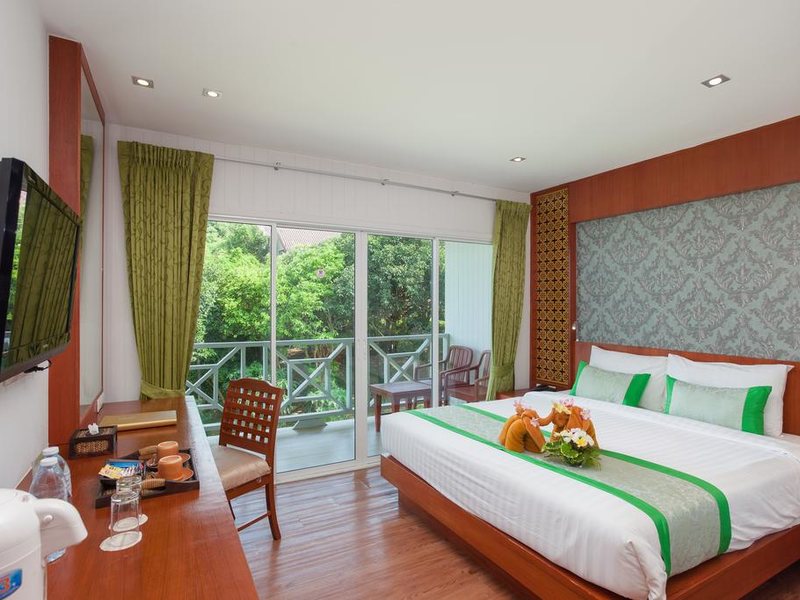 Phi Phi Natural Resort 221116