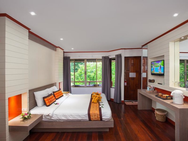 Phi Phi Natural Resort 221117