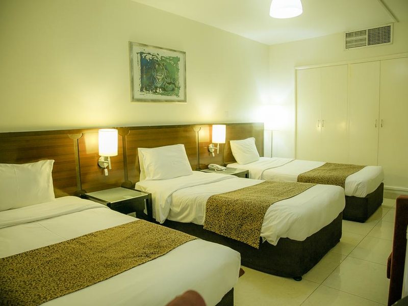 Phoenicia Hotel 300961