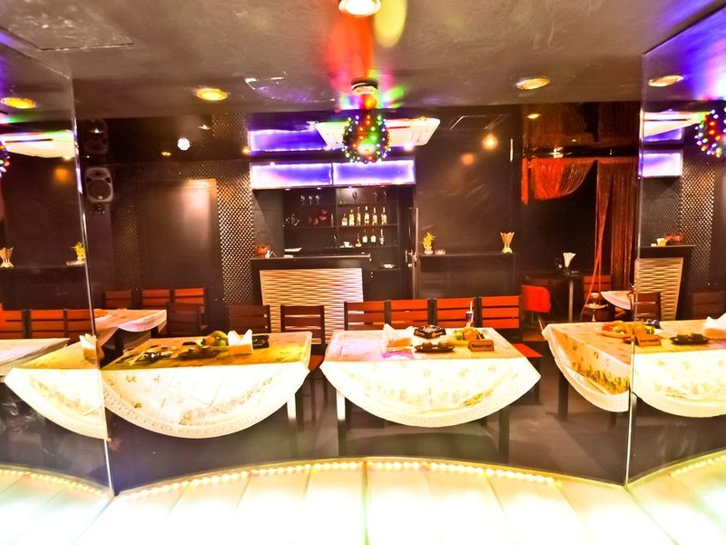 Phoenicia Hotel 300977