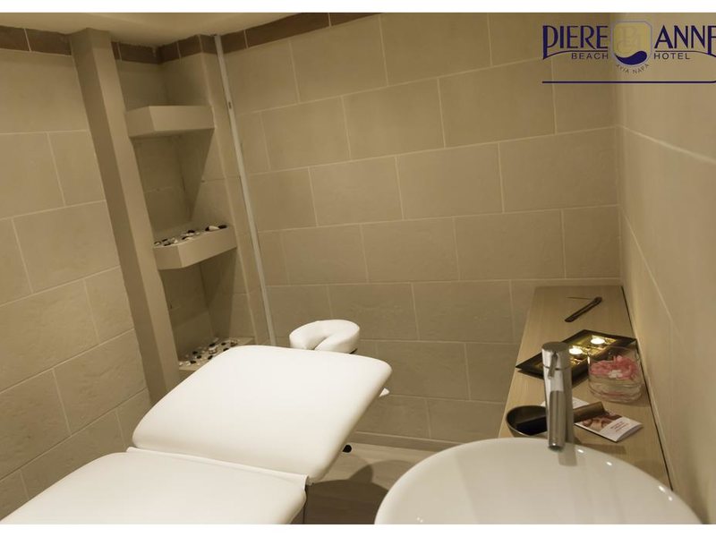 Piere Anne Beach Hotel  206906