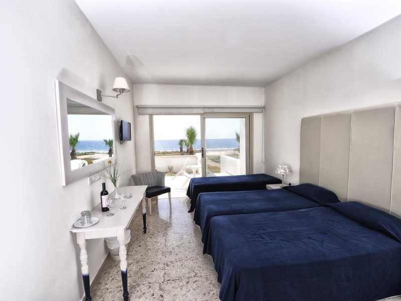 Piere Anne Beach Hotel  206916