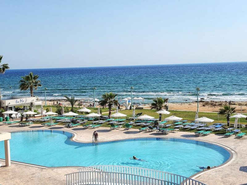 Piere Anne Beach Hotel  206920