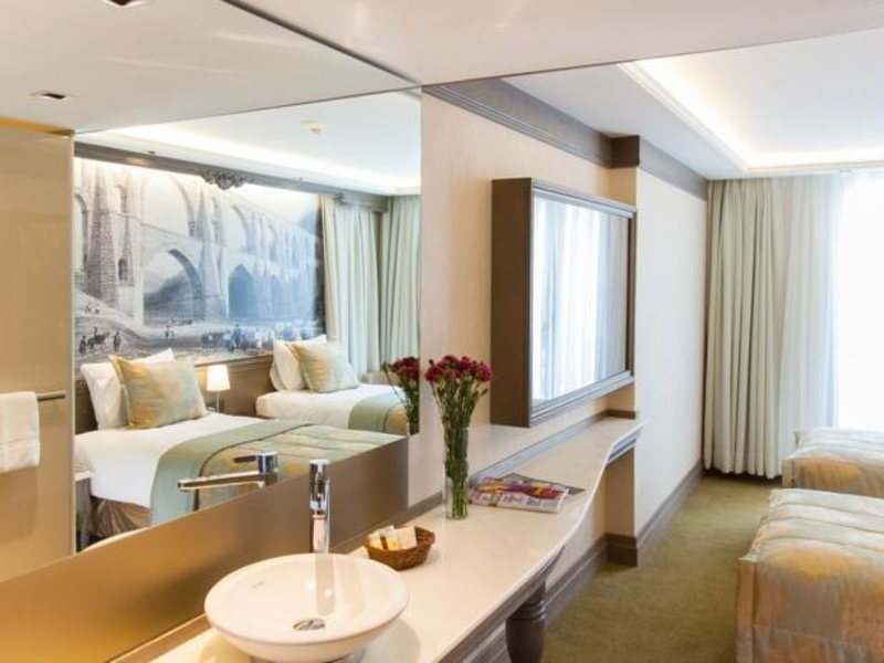 Pierre Loti Hotel 99325