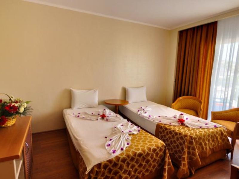 Pine House Hotel 99423