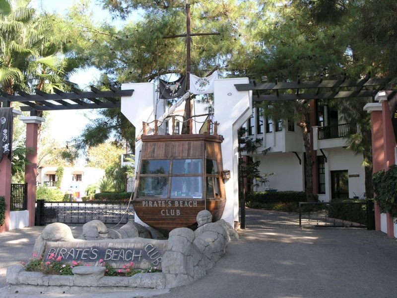 Pirates Beach  Club 38899