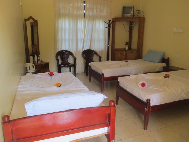 Platinum Resort (No Category) 108375