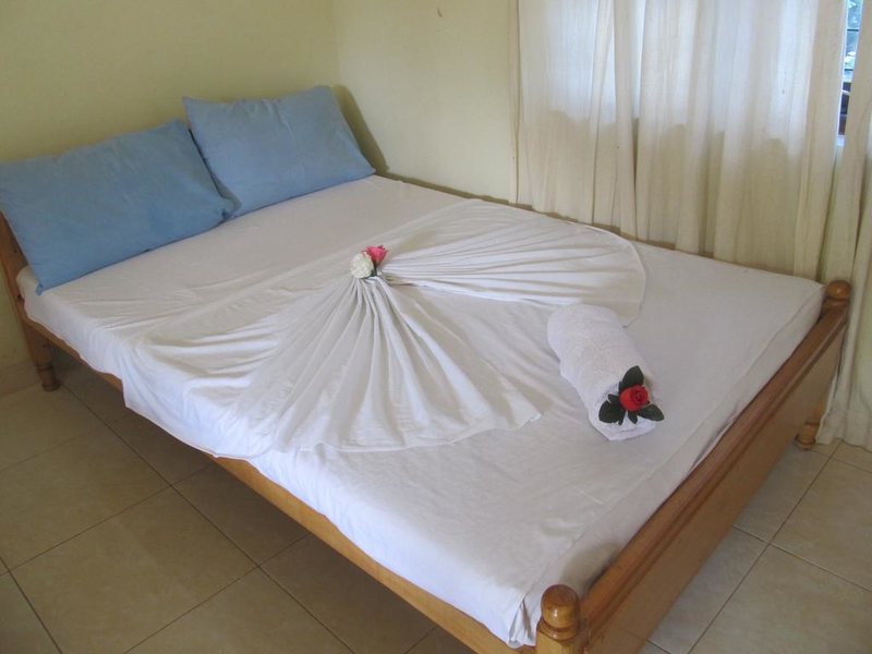 Platinum Resort (No Category) 108378