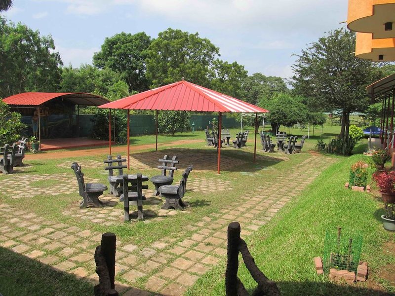 Platinum Resort (No Category) 108392