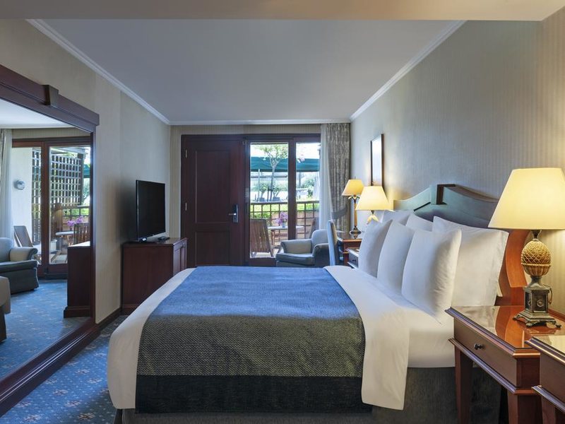 Polat Renaissance Hotel 296097