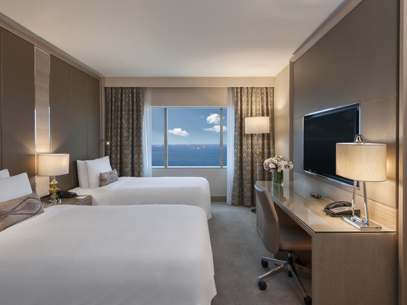 Polat Renaissance Hotel 296099