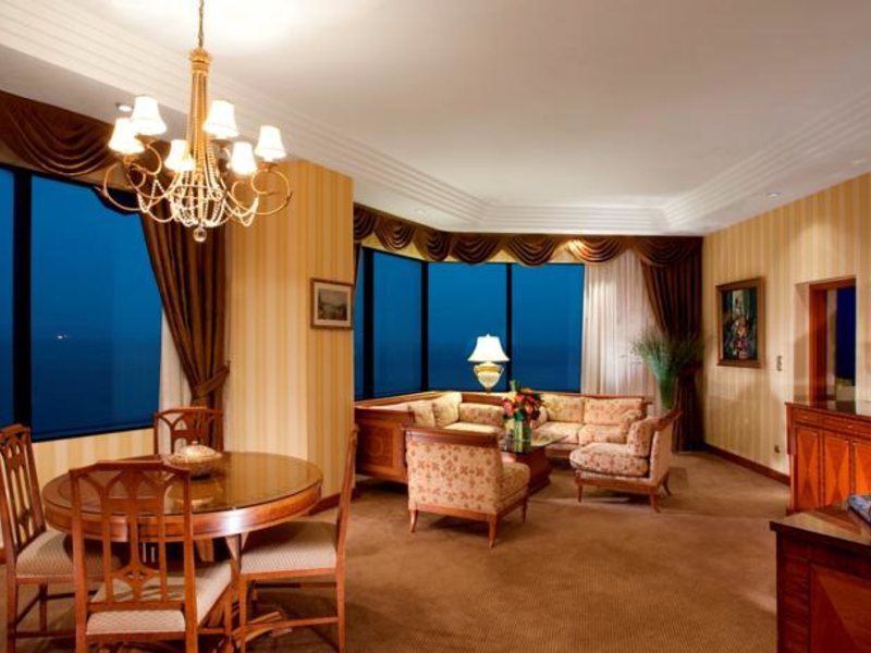 Polat Renaissance Hotel 99504
