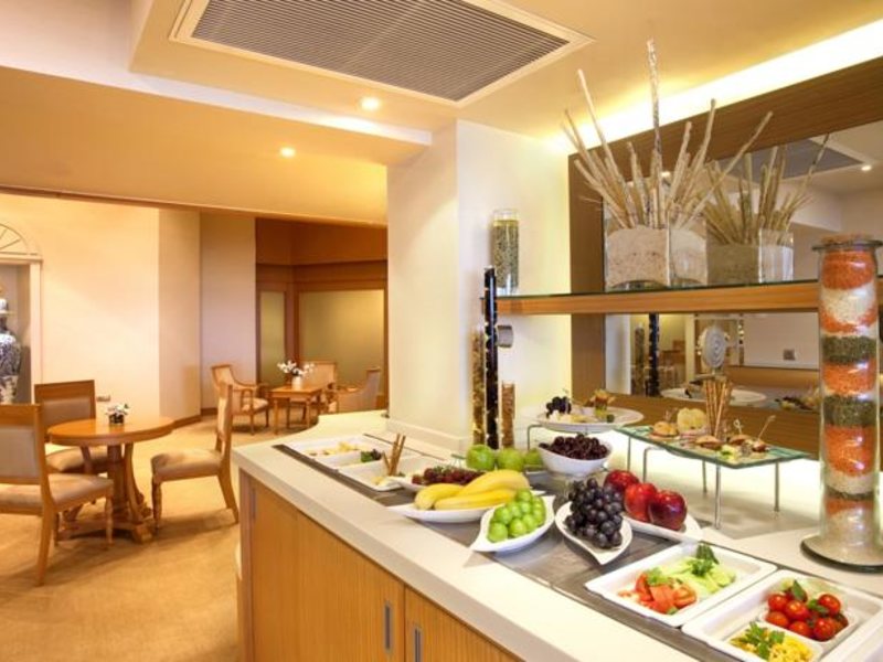 Polat Renaissance Hotel 99508