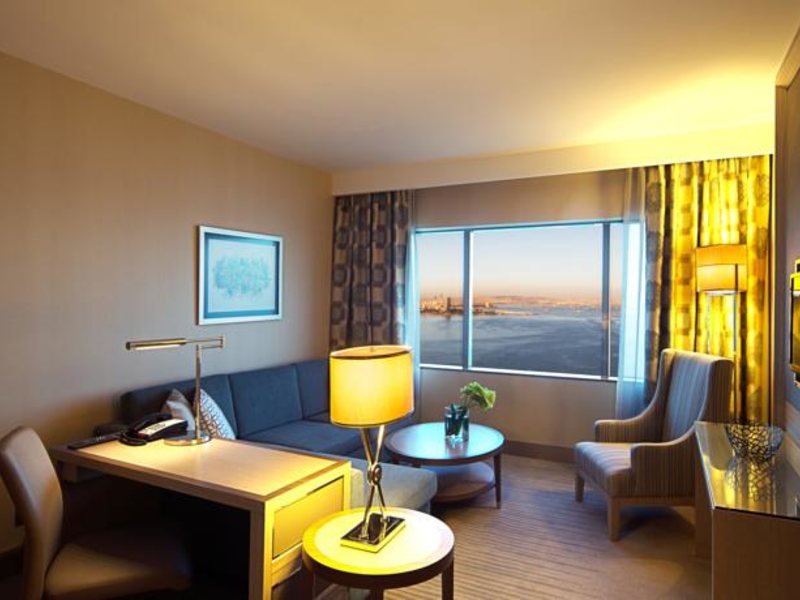 Polat Renaissance Hotel 99510