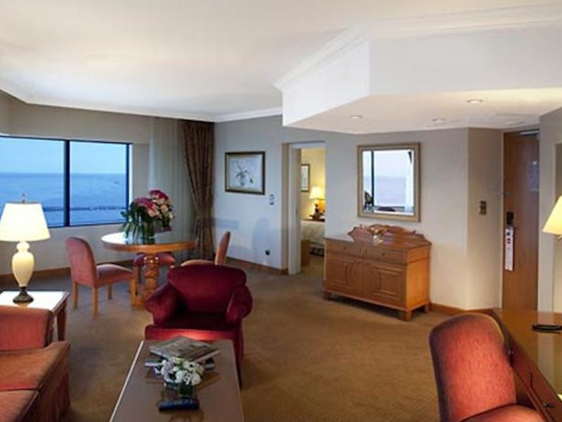 Polat Renaissance Hotel 99513