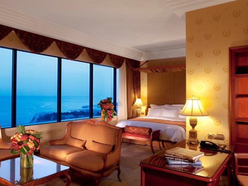 Polat Renaissance Hotel 99514