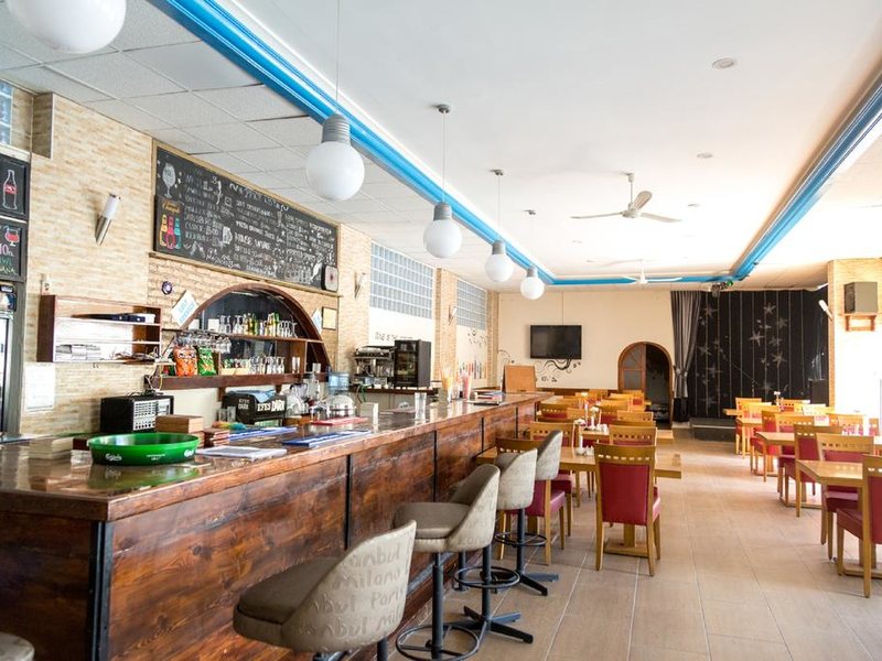 Ponz Apart Hotel 277161