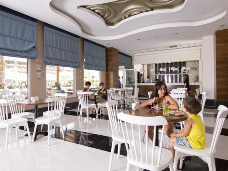 Port River Hotel & Spa 66153