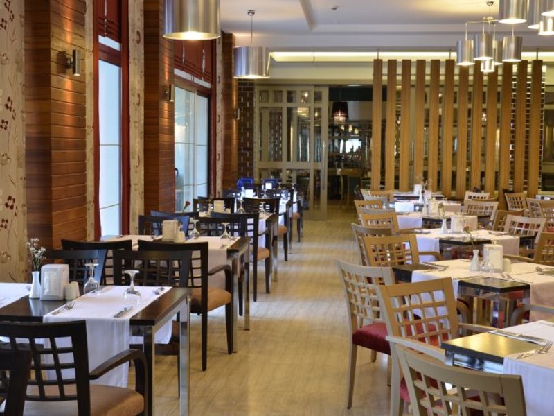 Port Side Resort 34502