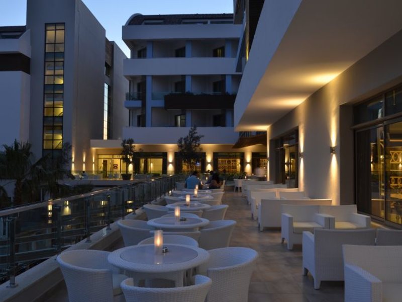 Port Side Resort 34511