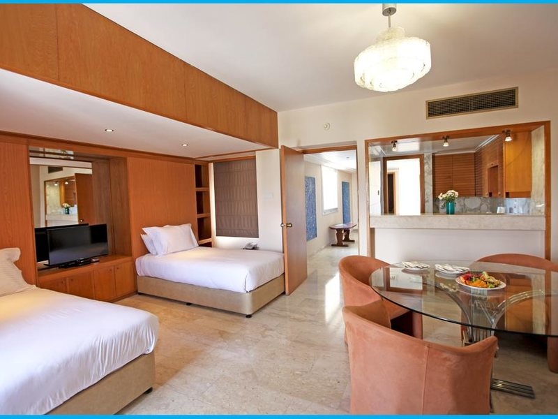 Poseidonia Beach Hotel 291385