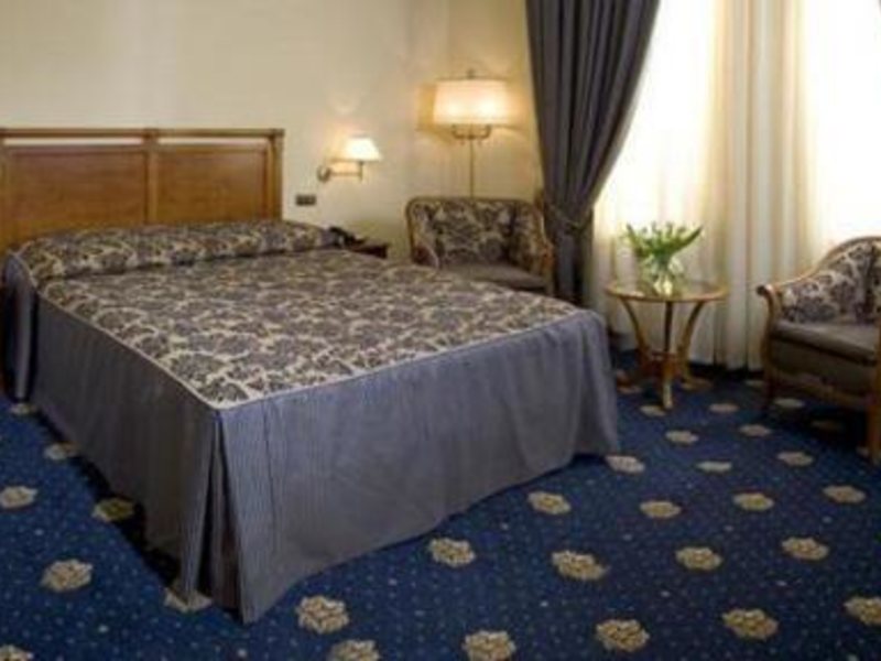 Premier Palace Hotel 11242