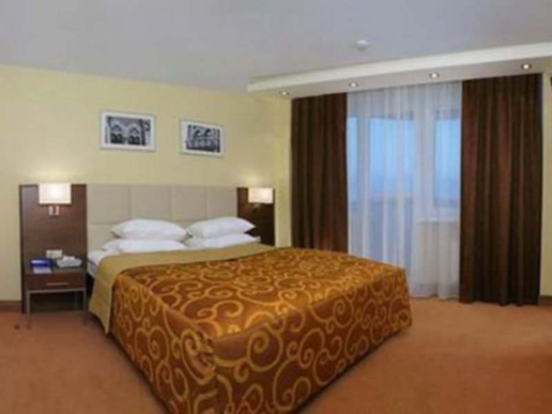 President Hotel  11357