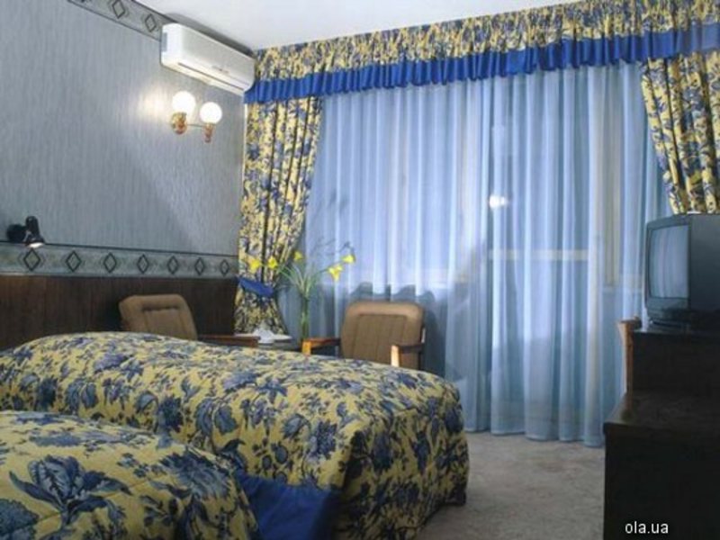 President Hotel  11365