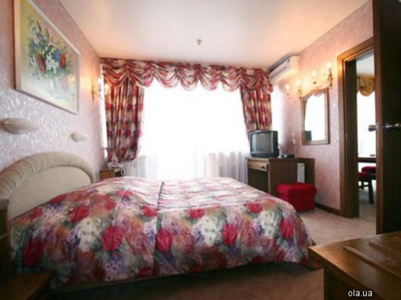 President Hotel  11368