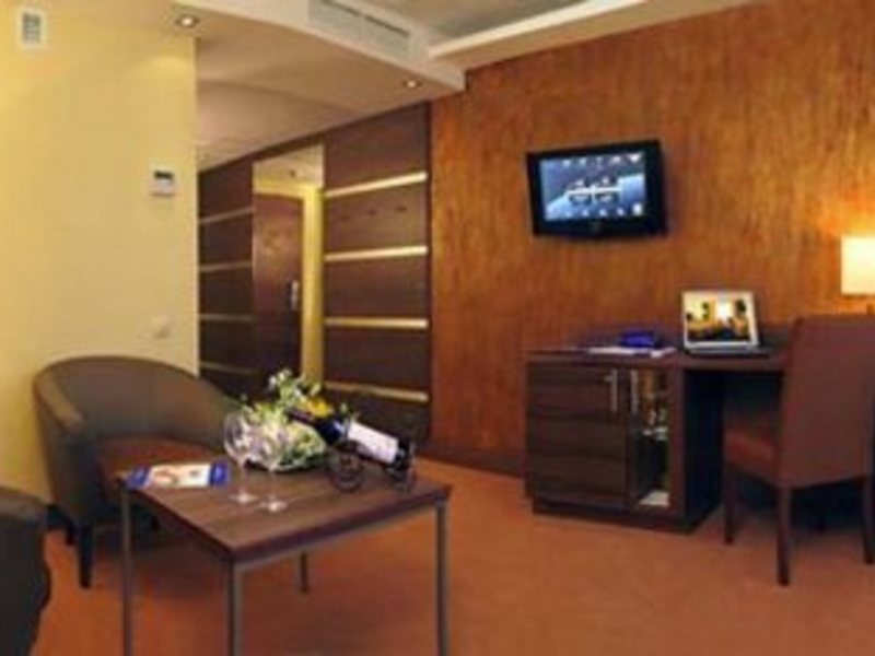 President Hotel  11369