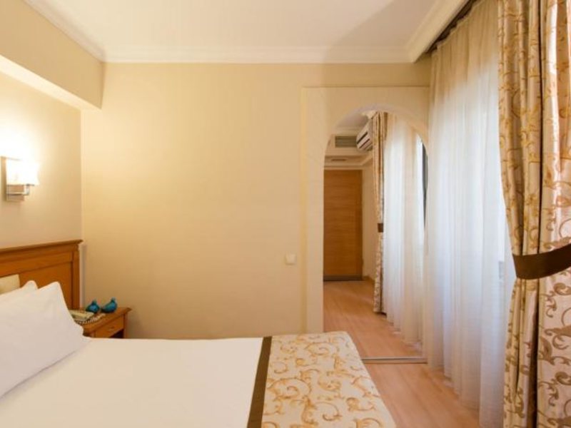 Prestige Hotel 161340
