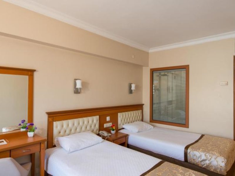 Prestige Hotel 161348
