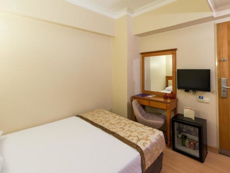Prestige Hotel 161350