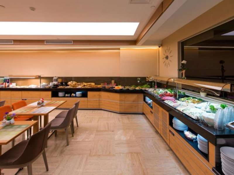 Prestige Hotel 161352